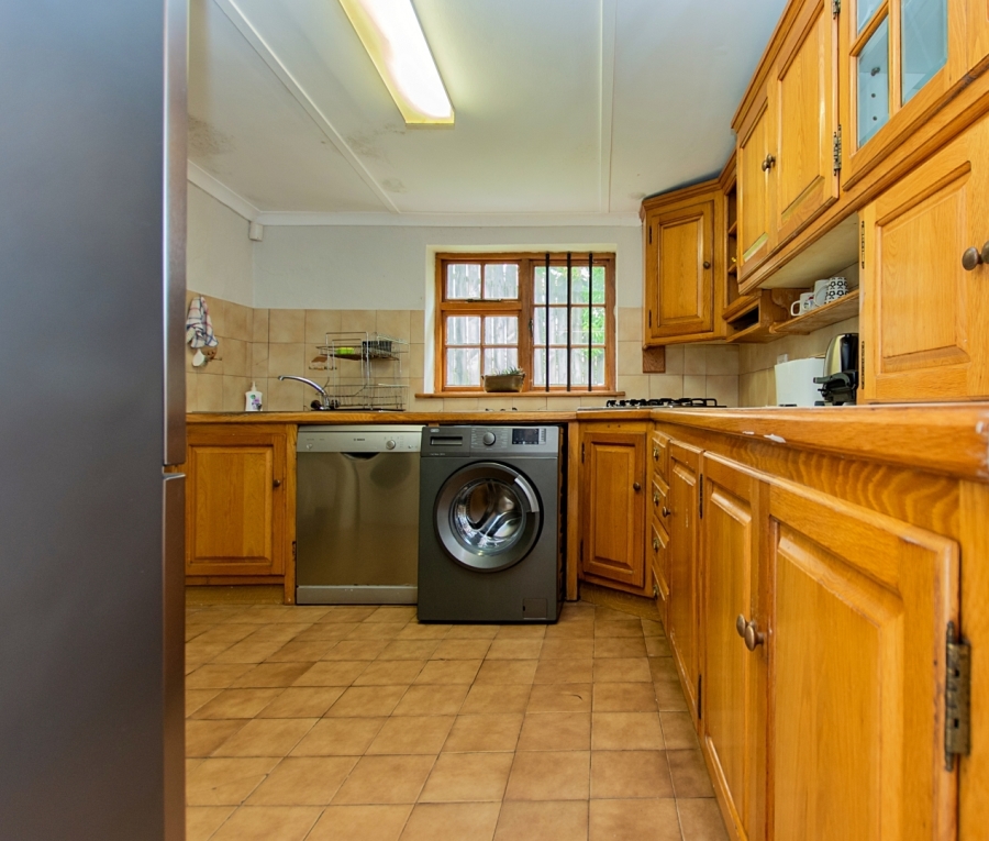 3 Bedroom Property for Sale in Middedorp Western Cape